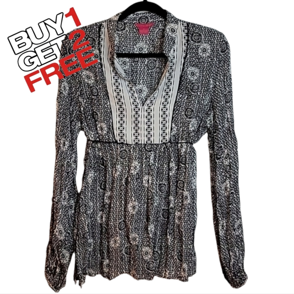 Sunny Leigh Crinkled‎ Long Sleeved Top Women's Medium
